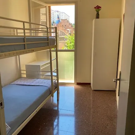 Luminoso Apartamento En Canet De Mar Cercano A La Playa Y A Barcelona Buitenkant foto