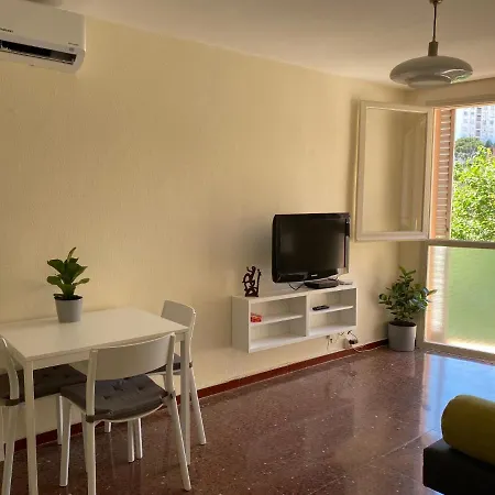 Luminoso Apartamento En Canet De Mar Cercano A La Playa Y A Barcelona Buitenkant foto